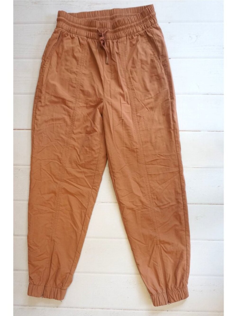 GapFit Womens Brown Crinkle Jogger Pants - SIze S - Picture 3 of 10